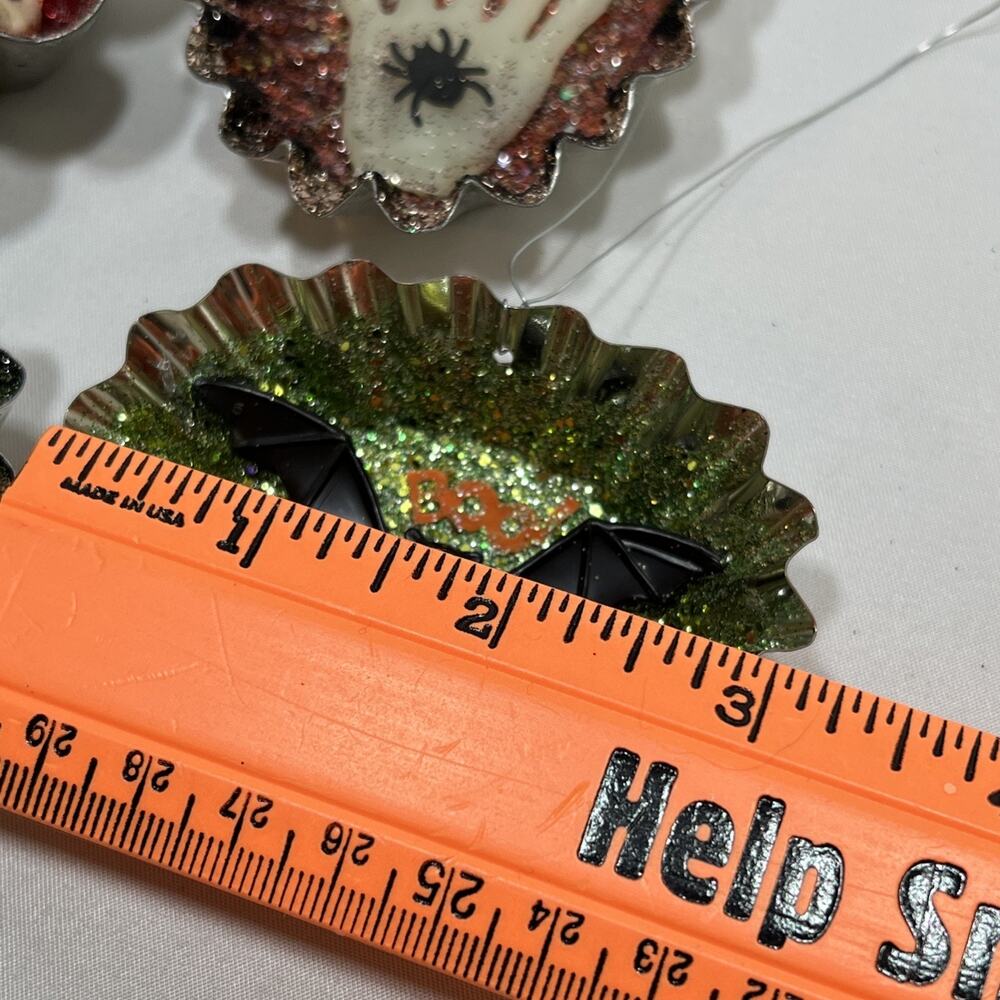 Vintage Tart Tin Dioramas Set of 4 Halloween Ornaments Eye Skull Bat Boo Hand - Picture 7 of 11